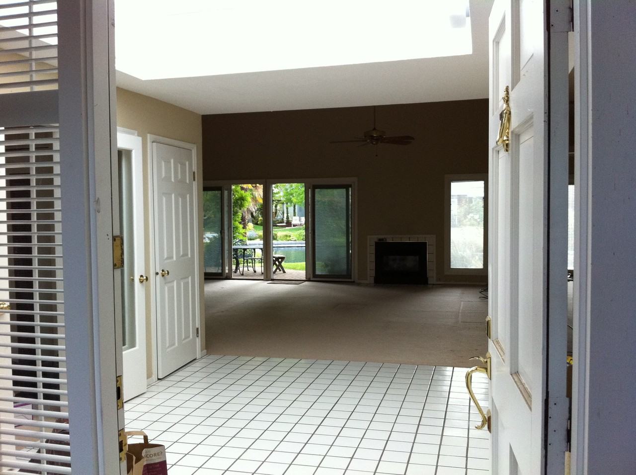 614 Portsmouth Ln - Photo 3 of 12