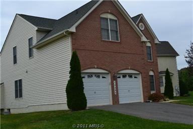 18302 Fable Dr - Photo 2 of 17