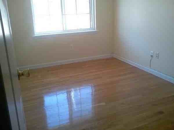 1400 Royce St - Photo 3 of 7