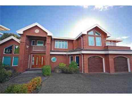 888 Sentinel Dr - Photo 2 of 9