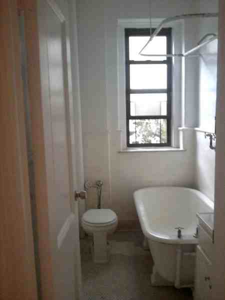 68 Montague St - Photo 2 of 4