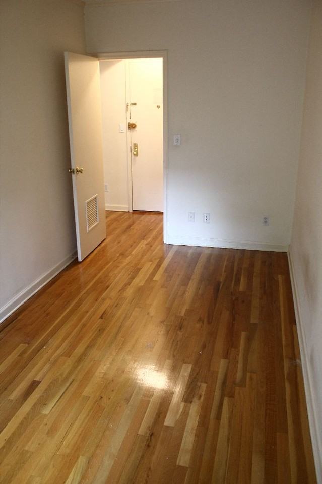 10024 69 Ave NW - Photo 3 of 4