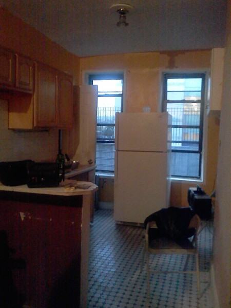 934 Seneca Ave - Photo 2 of 2