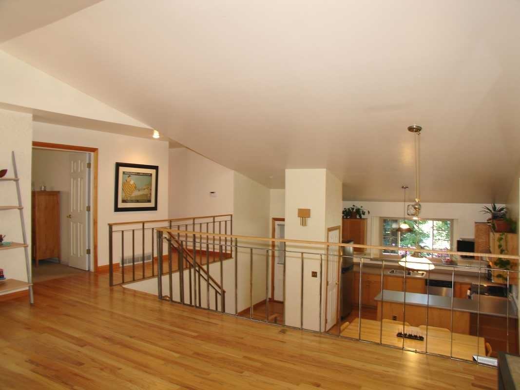 8097 S Newport Ct - Photo 2 of 3