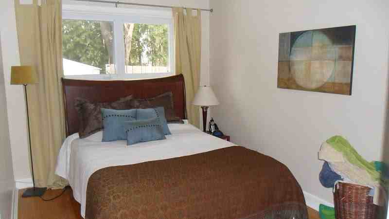 1938 Bromley Rd - Photo 3 of 7