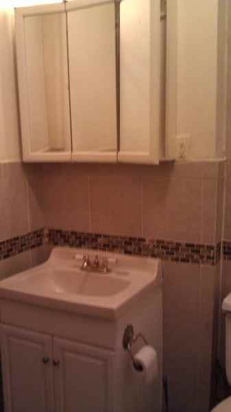 20 Vernon Ave - Photo 3 of 4