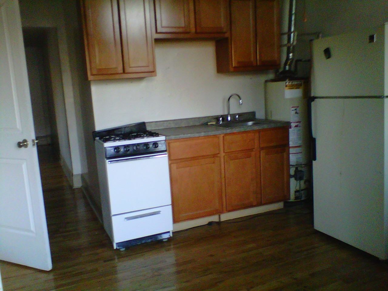 2734 W Division St - Photo 2 of 5