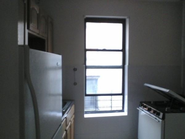 1117 Westchester Ave 3E - Photo 2 of 6