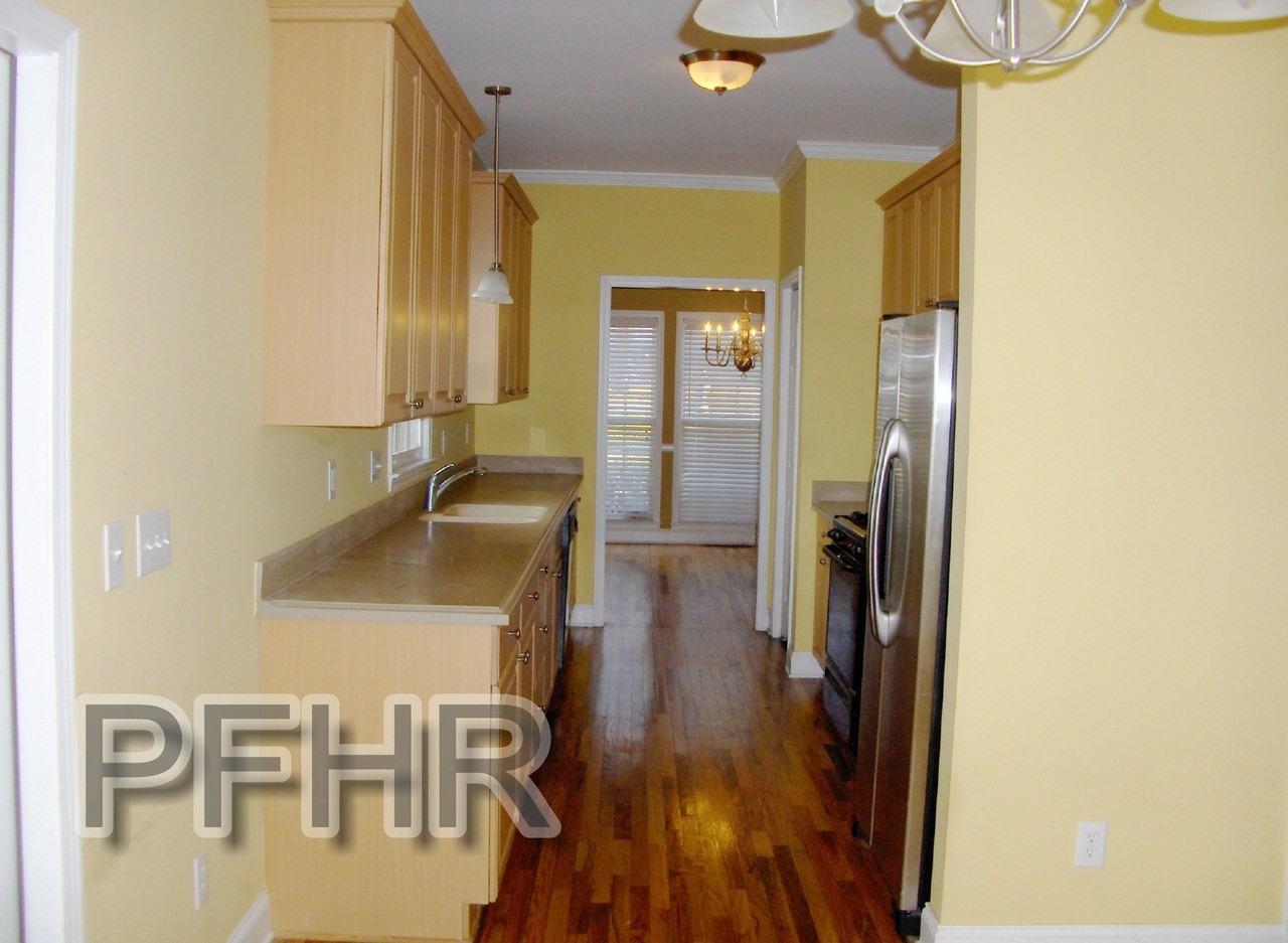 1137 Morley Ave SE - Photo 2 of 13