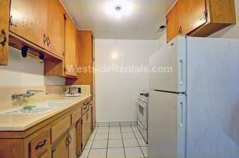 225 W Bay St #2 - Photo 3 of 3