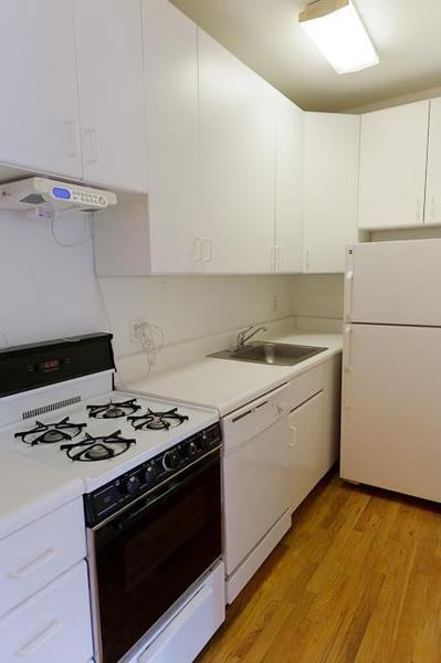 414 E 84th St 4B - Photo 3 of 4