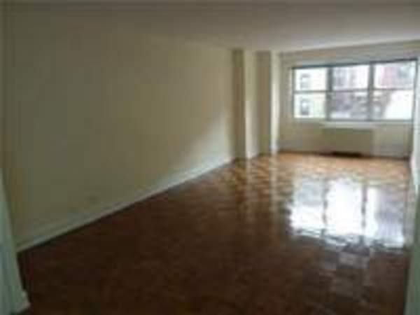 888 8th Ave SE 1K - Photo 2 of 4