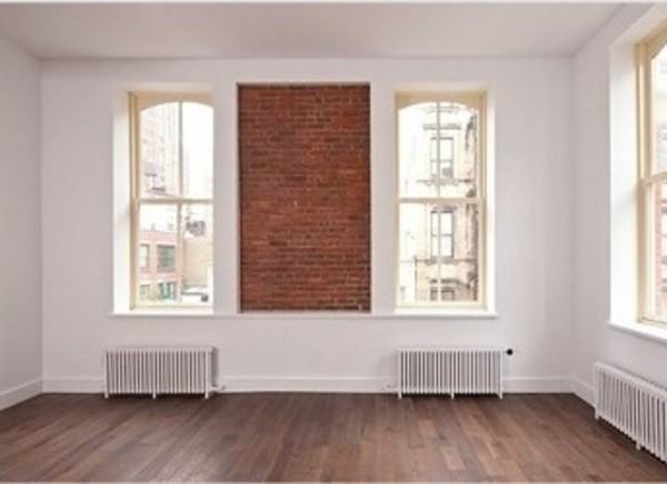 51 Howard St - Photo 3 of 7
