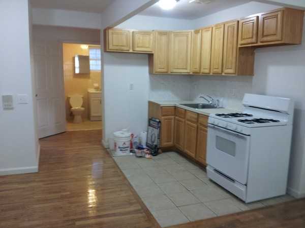 224 Woodbine St - Photo 2 of 2