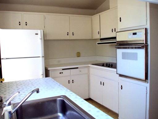 2037 Finch Ln #2037 - Photo 3 of 4