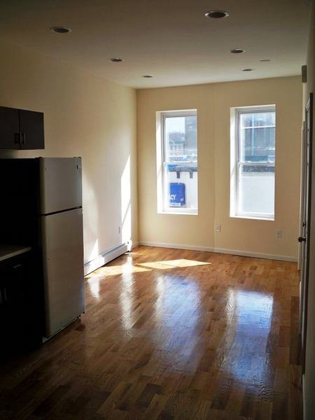 1235 Decatur St - Photo 3 of 3