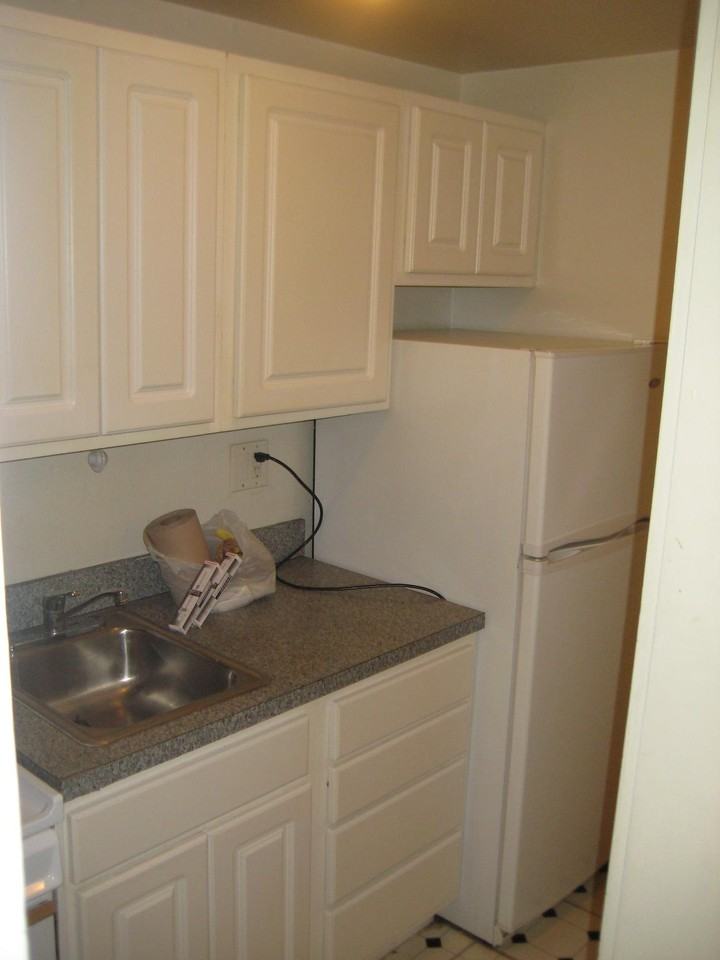 413 S 11th St #1 - Photo 3 of 4