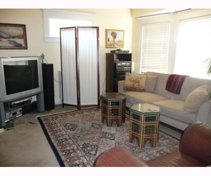 44 Nicholl Ave - Photo 3 of 5