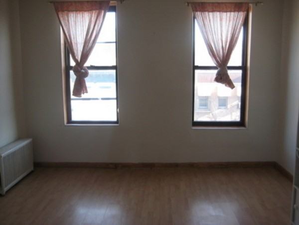 410 3rd St 2ndFL - Photo 2 of 2