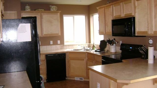 9504 201st St E - Photo 2 of 4