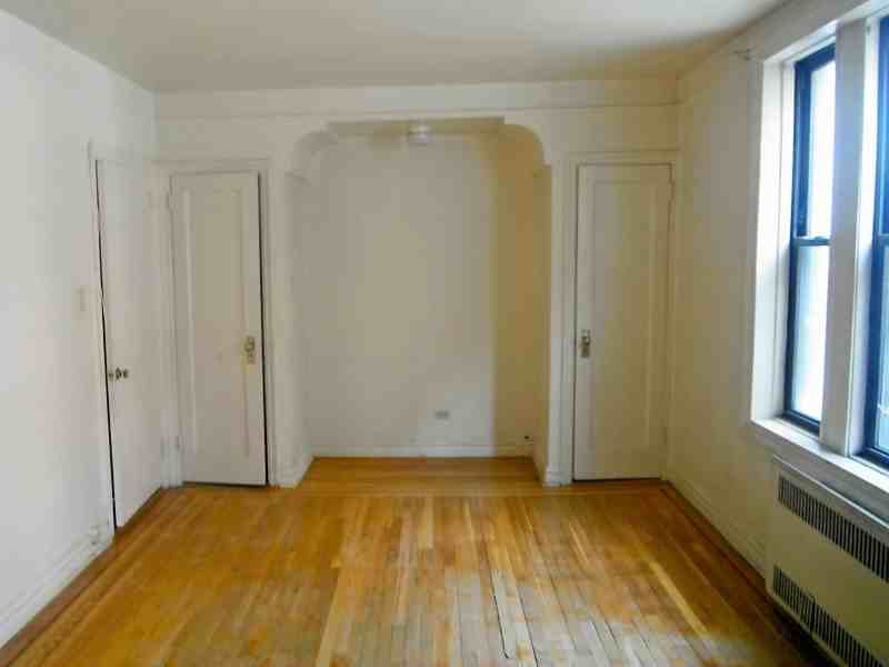 234-30 87th Ave - Photo 3 of 4