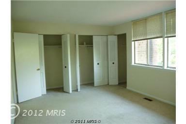 1745 S Hayes St #B - Photo 3 of 4