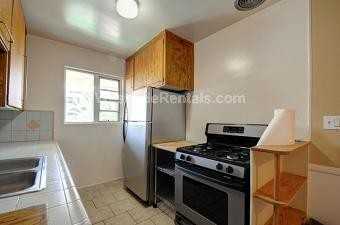 421 5th St - Photo 2 of 4