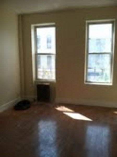 258 Melrose St - Photo 2 of 6