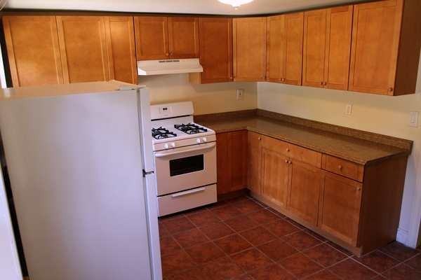 15 Jefferson Ave #1st - Photo 3 of 5