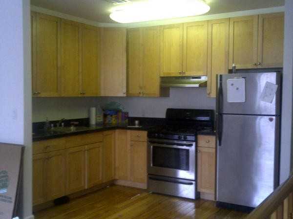 567 E Warren St #103 - Photo 3 of 8