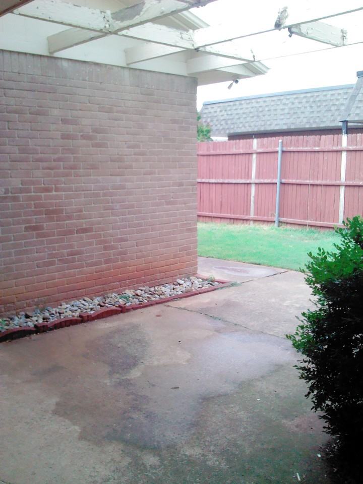 12214 Stratford Dr - Photo 3 of 14