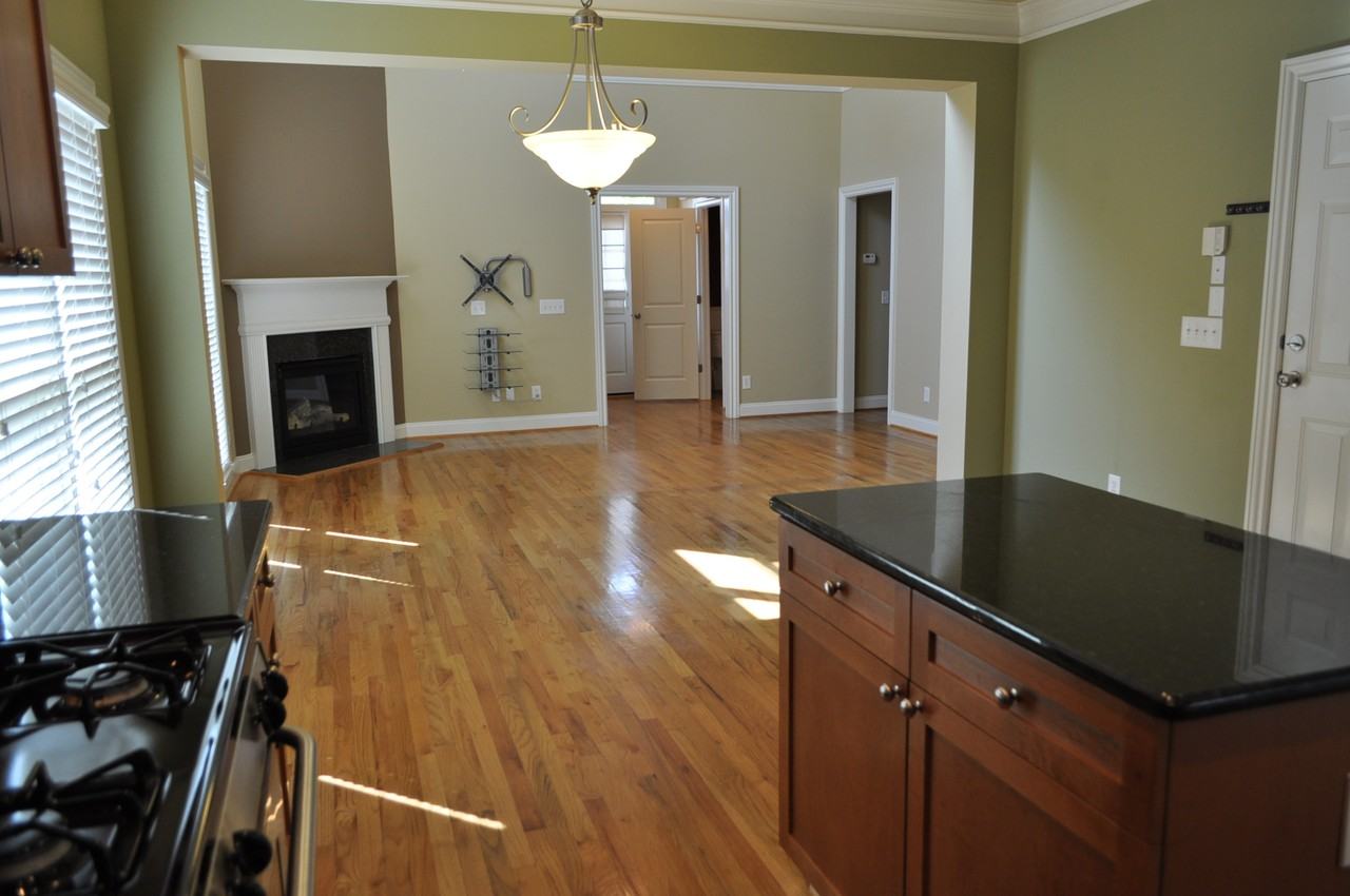 964 Westmoreland Cir NW - Photo 3 of 15