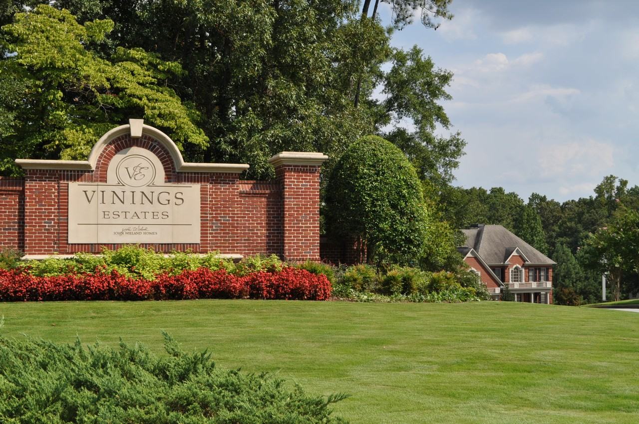 530 Vinings Estates Dr SE - Photo 2 of 20