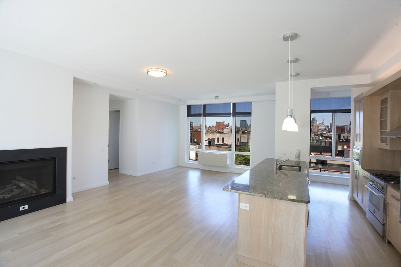55 Thompson St - Photo 2 of 5