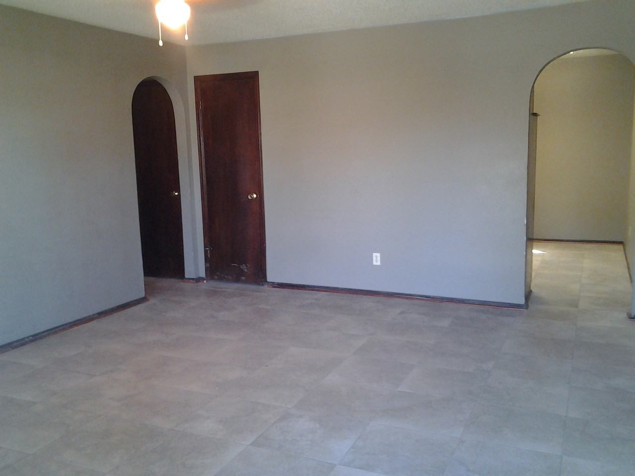8316 NE 34th Pl - Photo 2 of 10