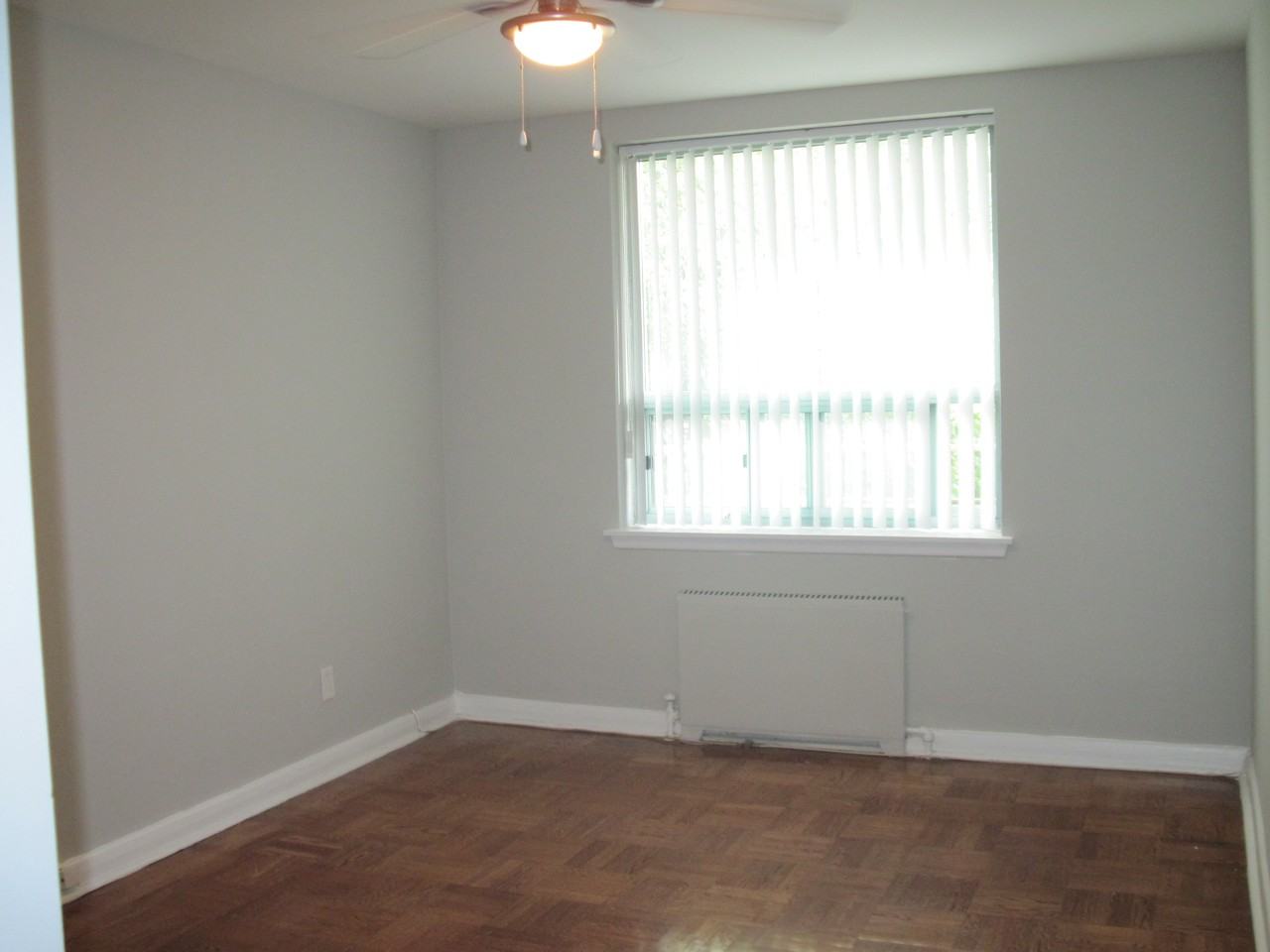 70 Heath St W - Photo 3 of 5
