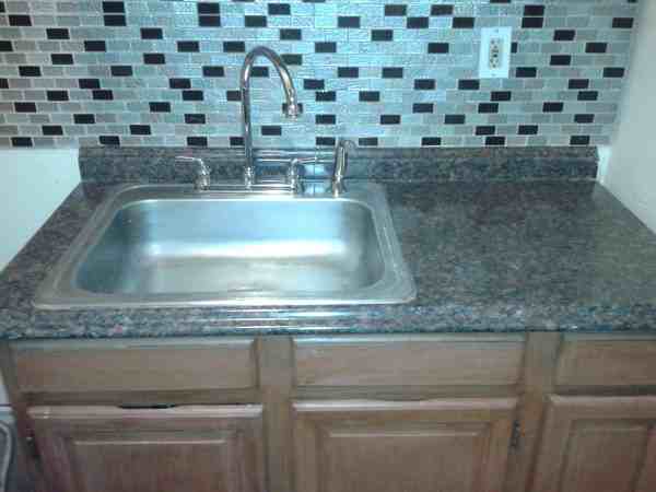 631 Jefferson Ave - Photo 2 of 4