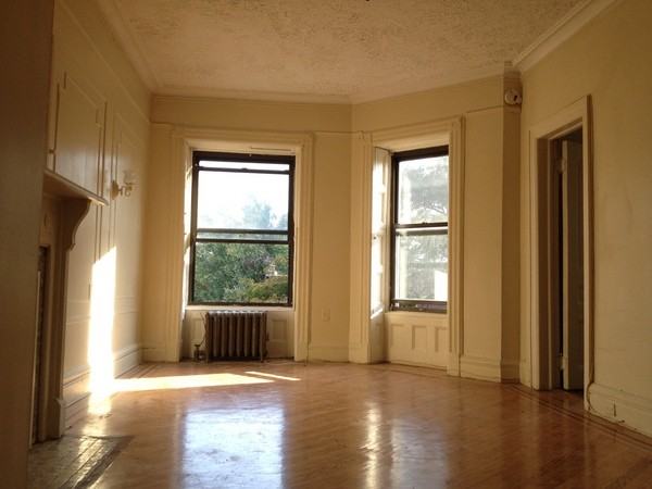 631 Jefferson Ave - Photo 3 of 4