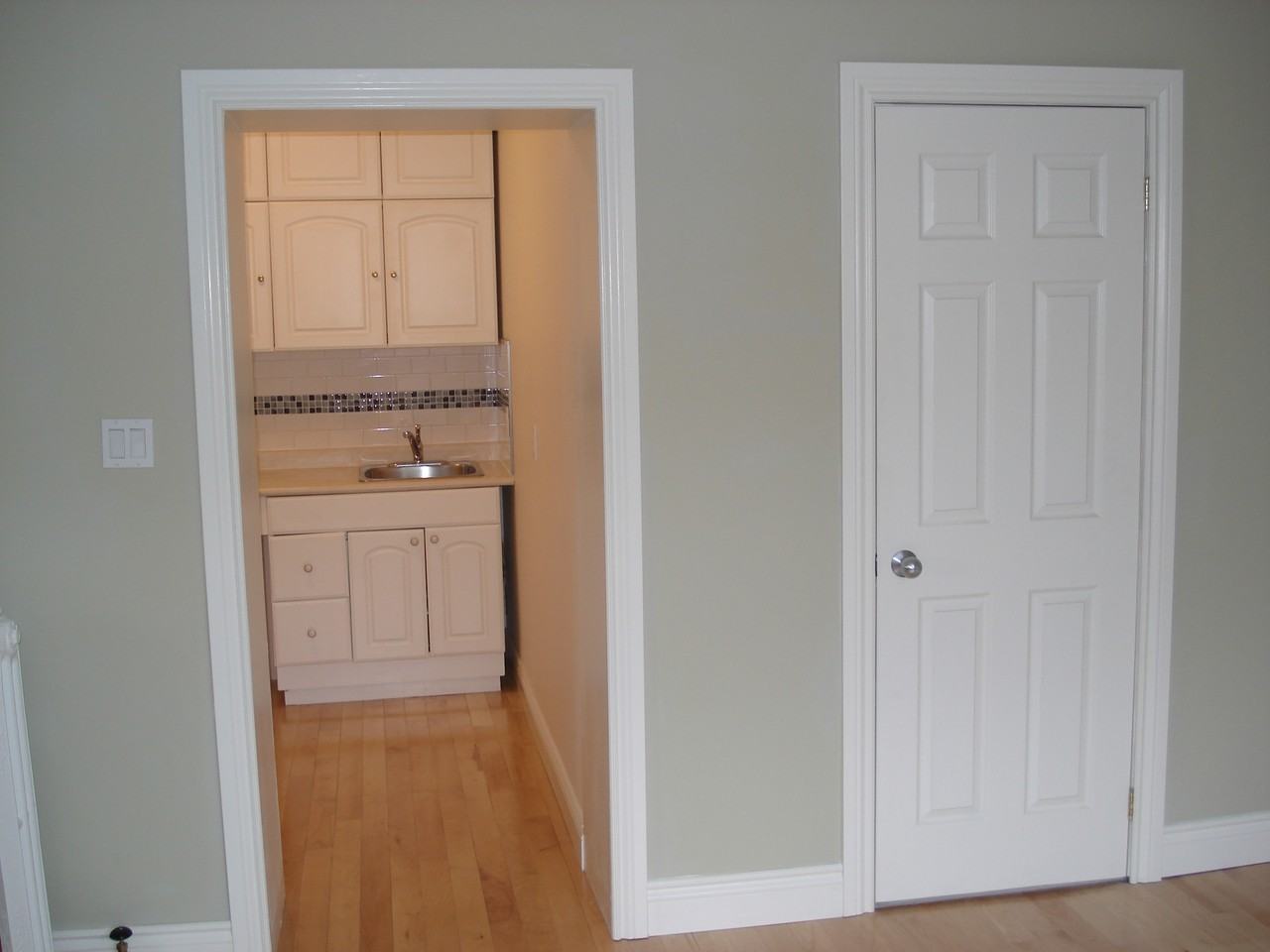 177 Roncesvalles Ave - Photo 3 of 12