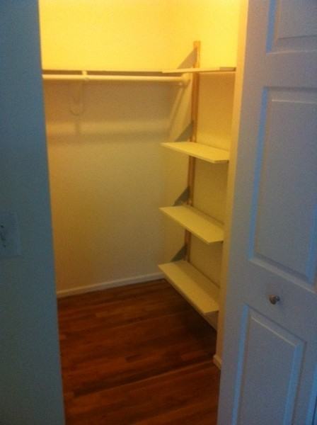 272 Willoughby St - Photo 2 of 8