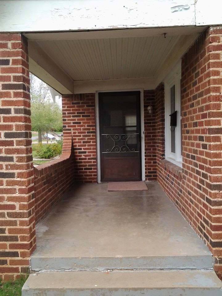 1811 NW 30th St - Photo 2 of 22