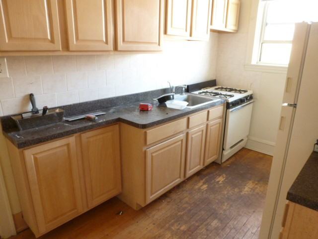 923 Hinman Ave - Photo 3 of 5