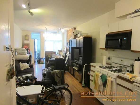 581 Warren St 1R - Photo 3 of 4