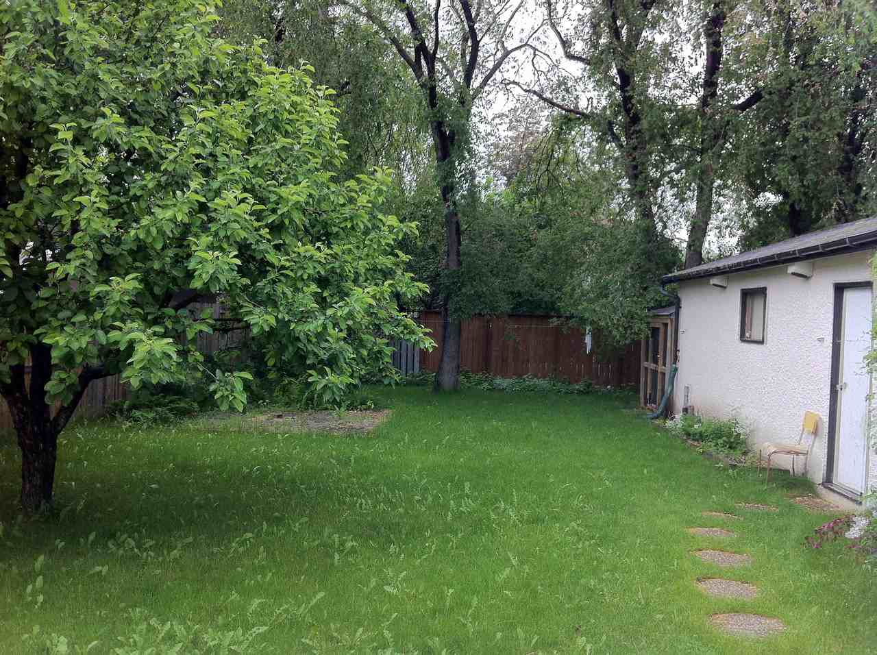 637 Elmhurst Rd - Photo 2 of 8