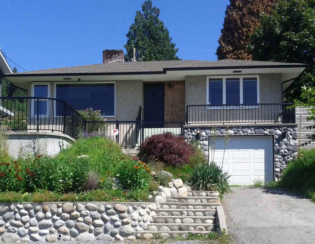 7224 Braeside Dr - Photo 2 of 8