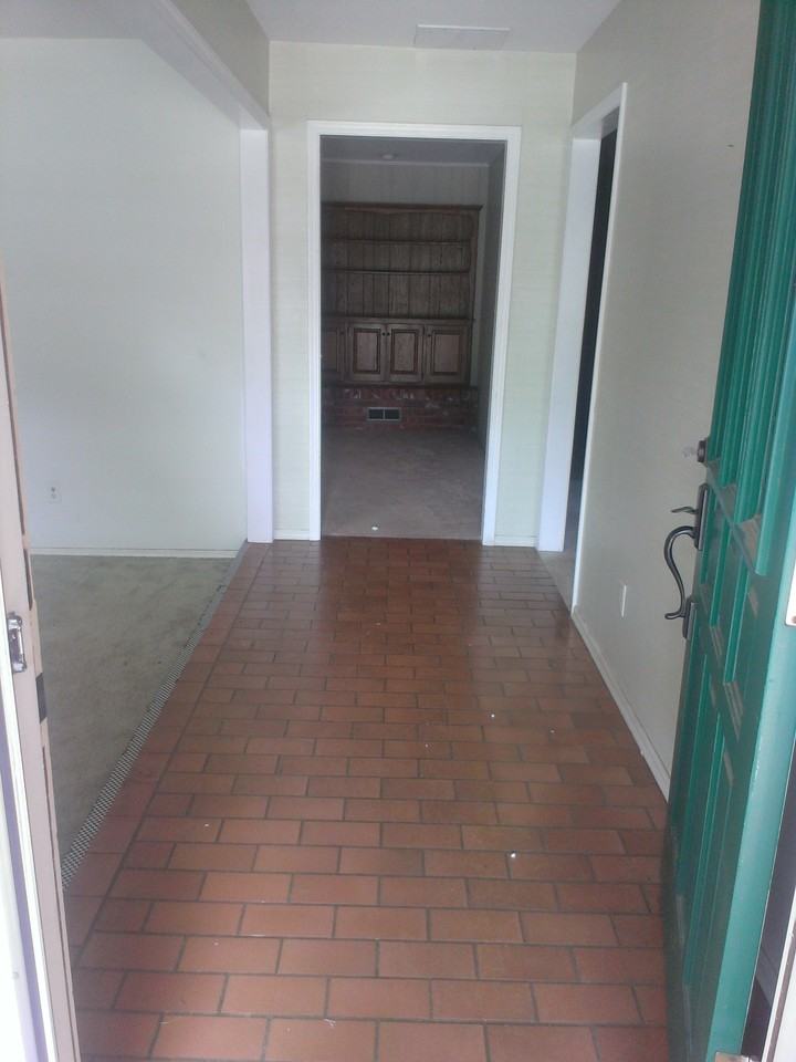 2605 NW 118th St - Photo 2 of 22