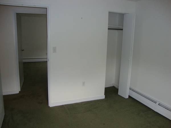 65 Dwight St - Photo 3 of 6