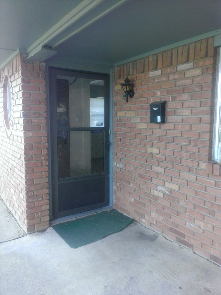 6215 S Klein Ave - Photo 3 of 13