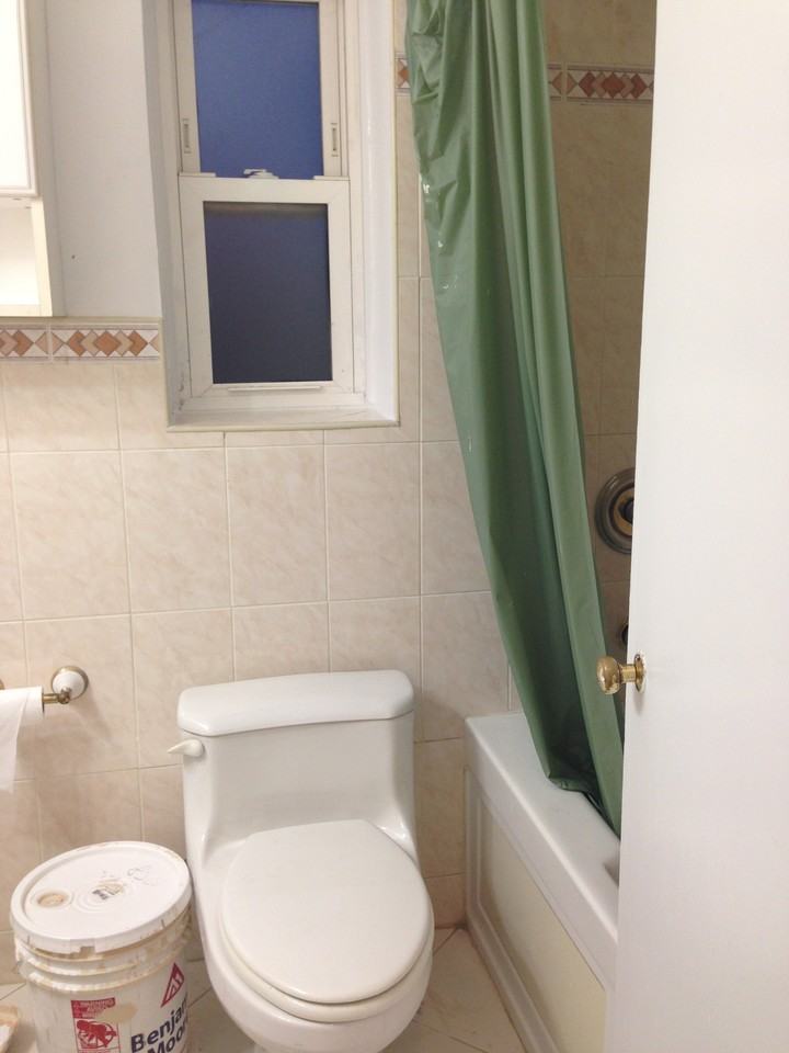 2082 E 61st St - Photo 3 of 9