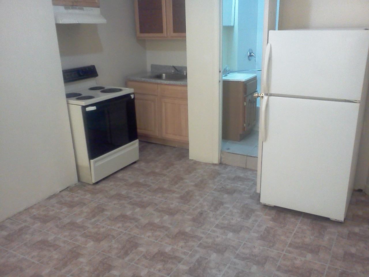 635 Eagle Ave - Photo 2 of 5